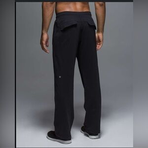 Lululemon Men’s Kung Fun Black Sweatpants/Yoga Size XL- EUC- Flap Mesh Pockets